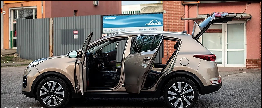 Kia Sportage cena 69999 przebieg: 170000, rok produkcji 2016 z Leszno małe 781
